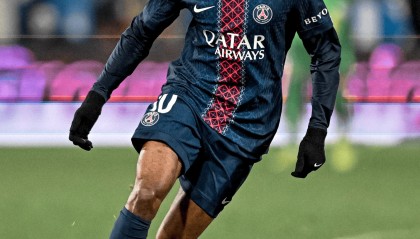 开云官方app-金球先生状态回暖，登贝莱近7场比赛直接参与8个进球